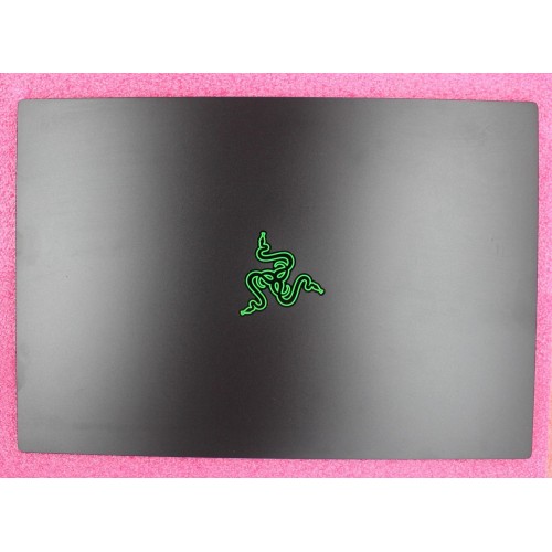 Capac display Razer Blade RZ09-0427 - Negru, Folosit